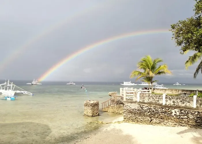 Love'S Beach & Dive Resort