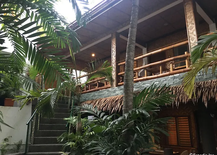 Love'S Beach & Dive Resort Resort