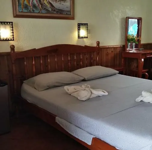 Love'S Beach & Dive Resort 3* Moalboal